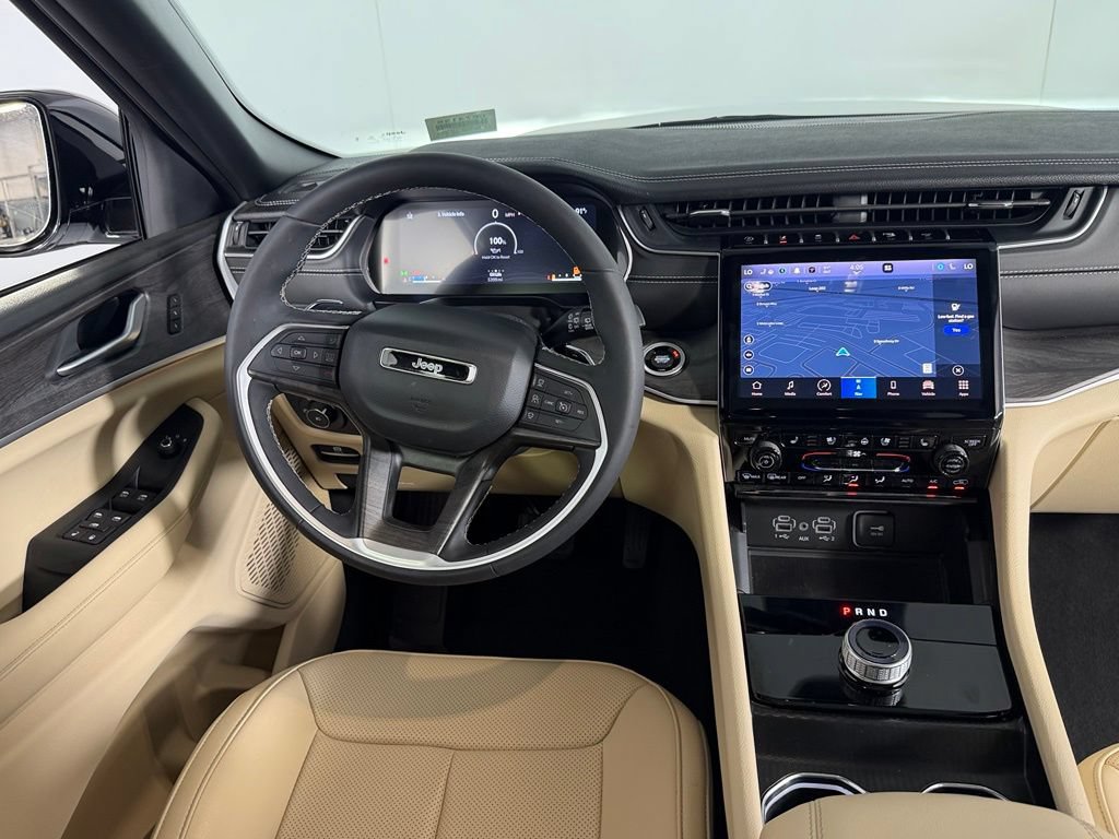 Certified 2025 Jeep Grand Cherokee L Limited w/ Luxury Tech Group II RWD image 30