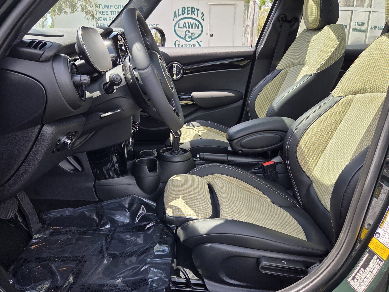 Used 2023 MINI Cooper S w/ MINI Resolute Edition image 10