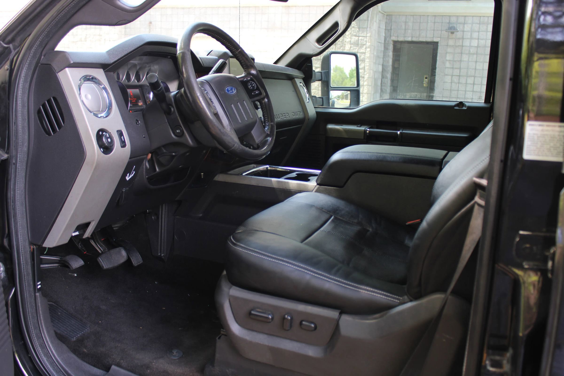 Used 2013 Ford F350 Lariat w/ Lariat Ultimate Pkg AWD/4WD image 16