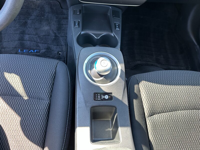 Used 2017 Nissan Leaf S w/ Charge Package FWD image 19