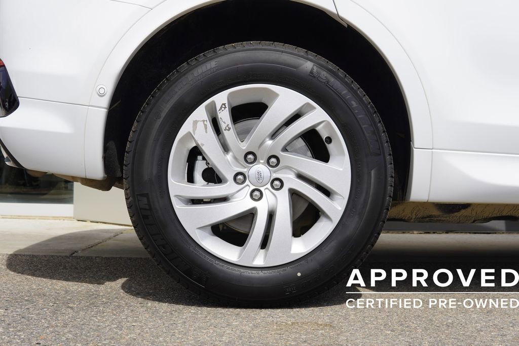 Used 2025 Land Rover Discovery Sport S image 34