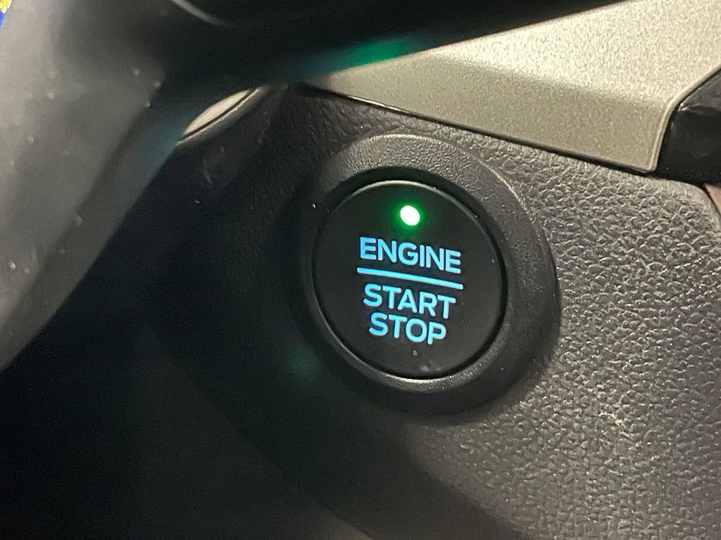 Used 2022 Ford Escape SEL w/ Technology Package image 28