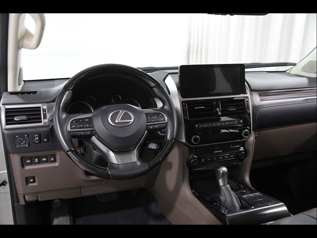 Used 2023 Lexus GX 460 Premium w/ Premium Package AWD/4WD image 6