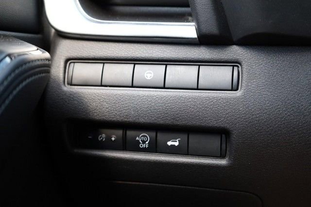 Certified 2025 Nissan Rogue SV w/ SV Premium Package FWD image 22