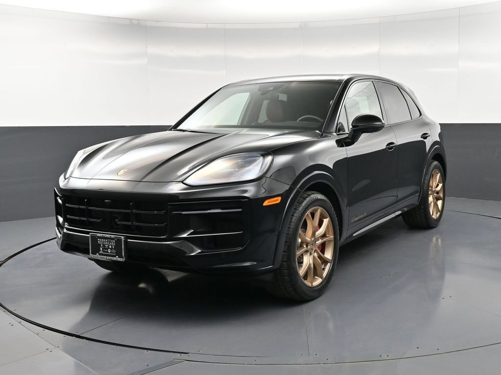Certified 2025 Porsche Cayenne S AWD/4WD image 1