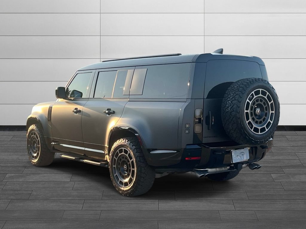 Used 2026 Land Rover Defender 130 V8 AWD/4WD image 3