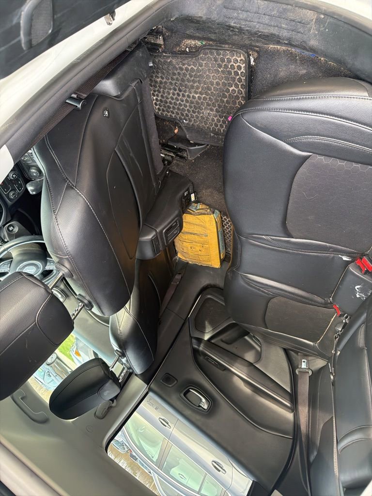 Used 2018 Jeep Compass Latitude w/ Popular Equipment Group image 11