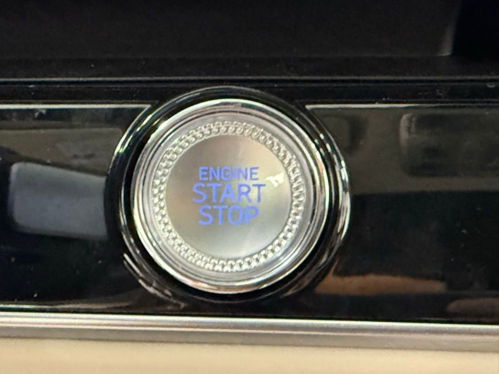 Used 2026 Genesis GV70 2.5T Advanced image 26