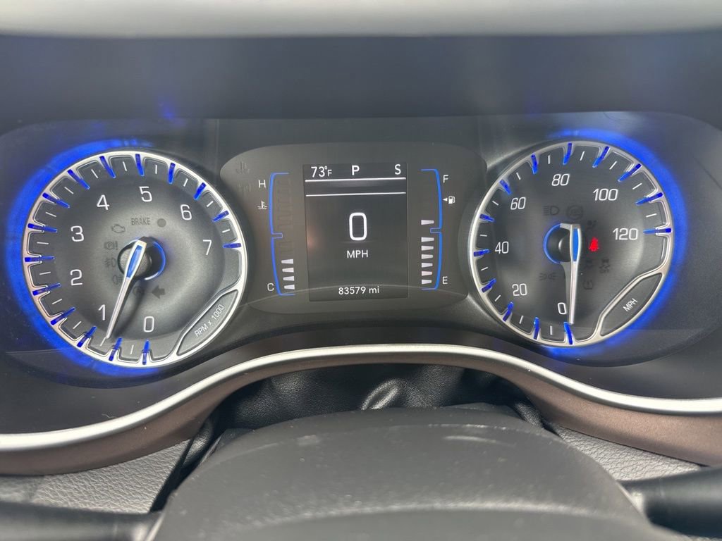 Used 2023 Chrysler Voyager LX image 27