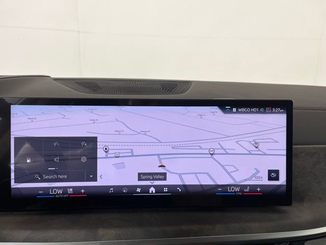 Used 2026 BMW X7 xDrive40i w/ Premium Package image 16