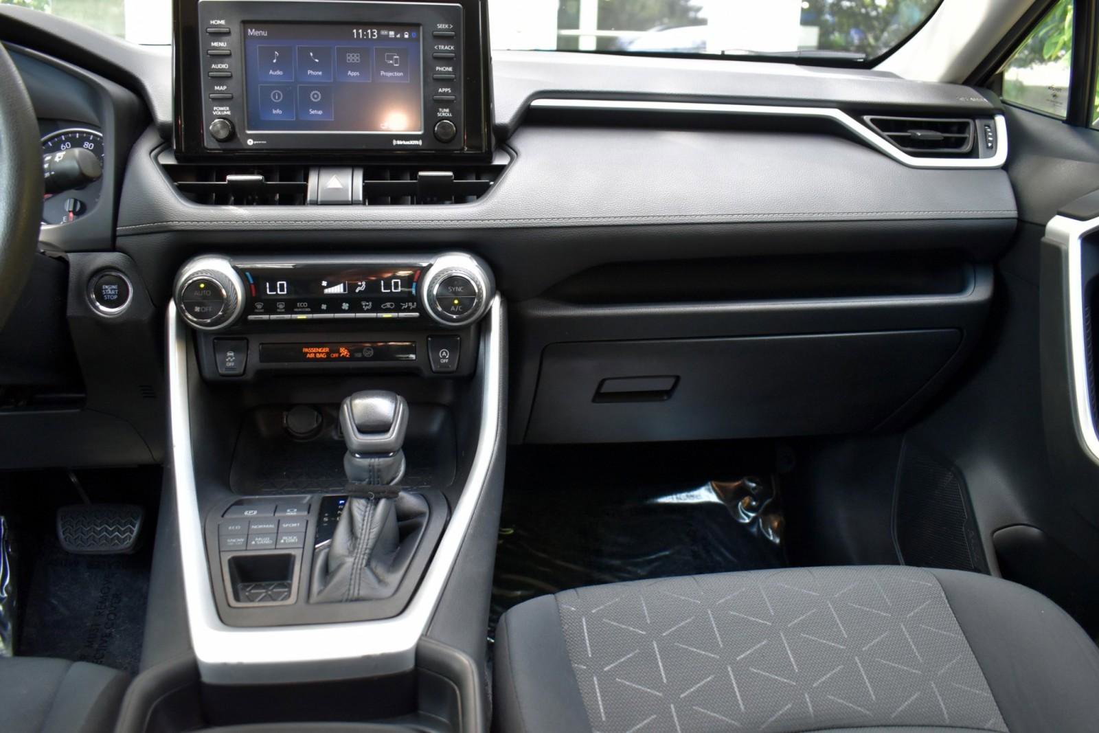 Used 2021 Toyota RAV4 XLE image 16