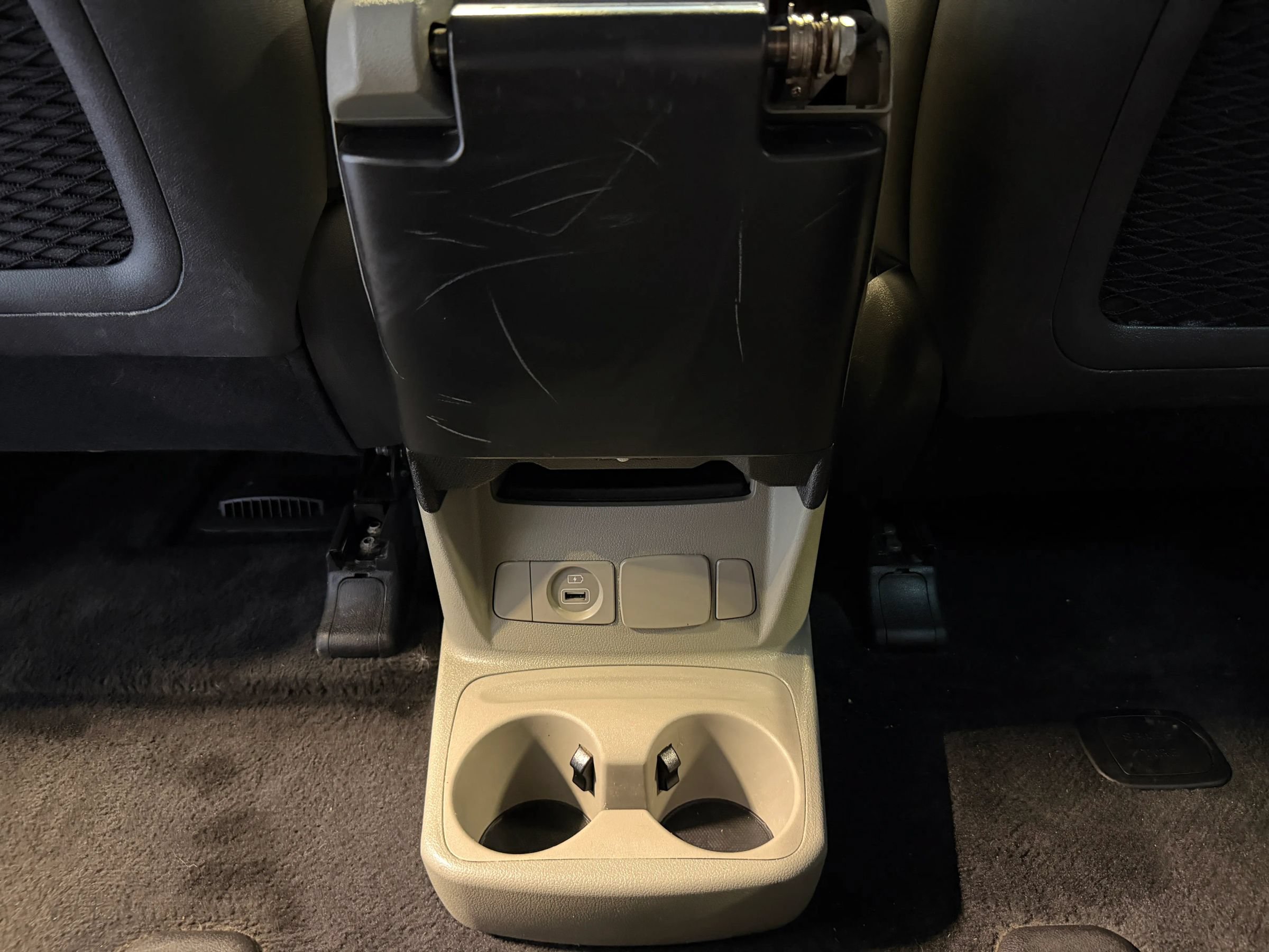 Used 2016 Kia Sedona EX FWD image 41
