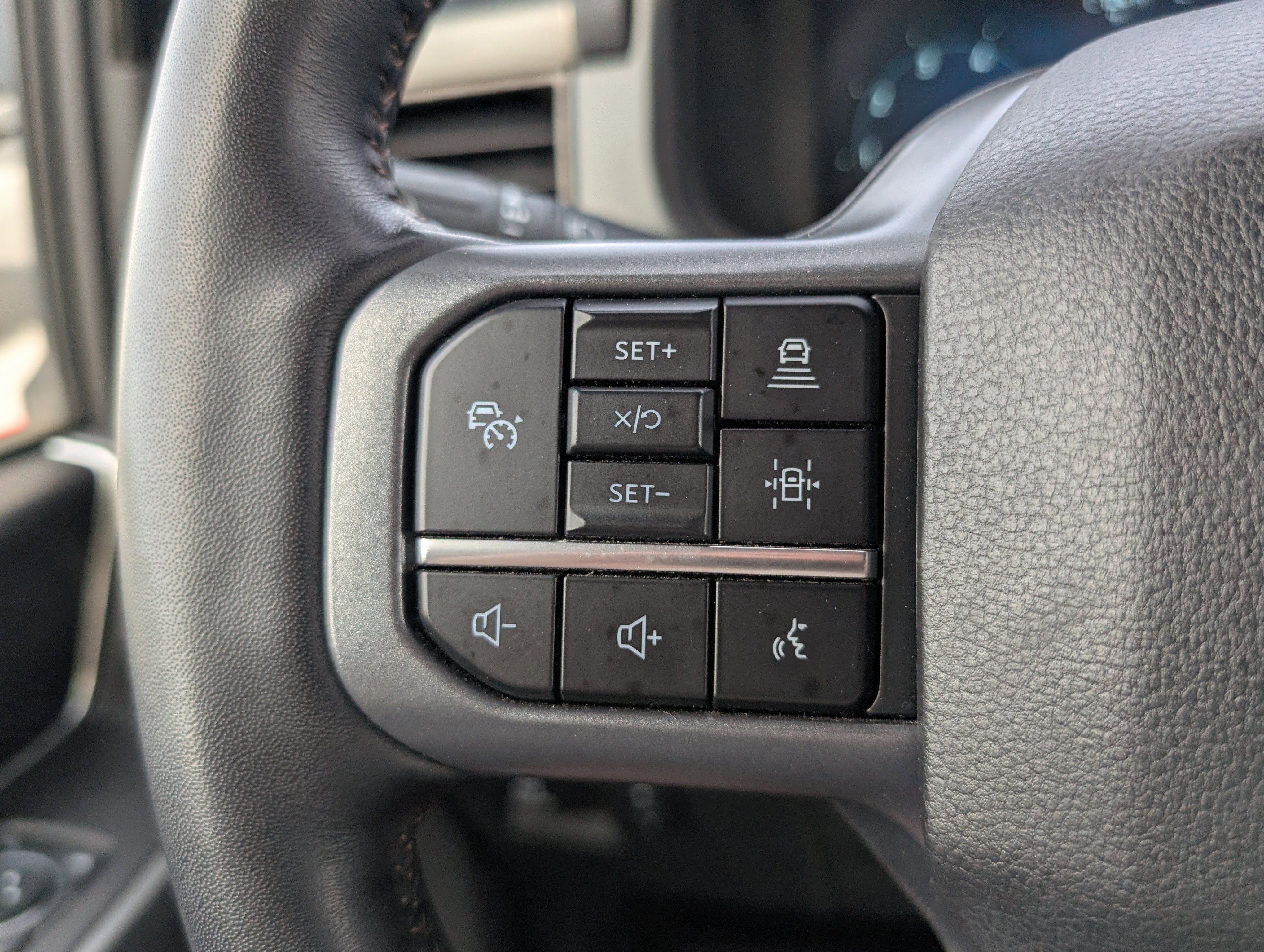 Used 2024 Ford F150 Lariat w/ Equipment Group 502A High image 27