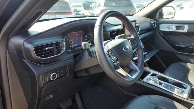 Used 2023 Ford Explorer ST-Line w/ Class IV Trailer Tow Package AWD/4WD image 9