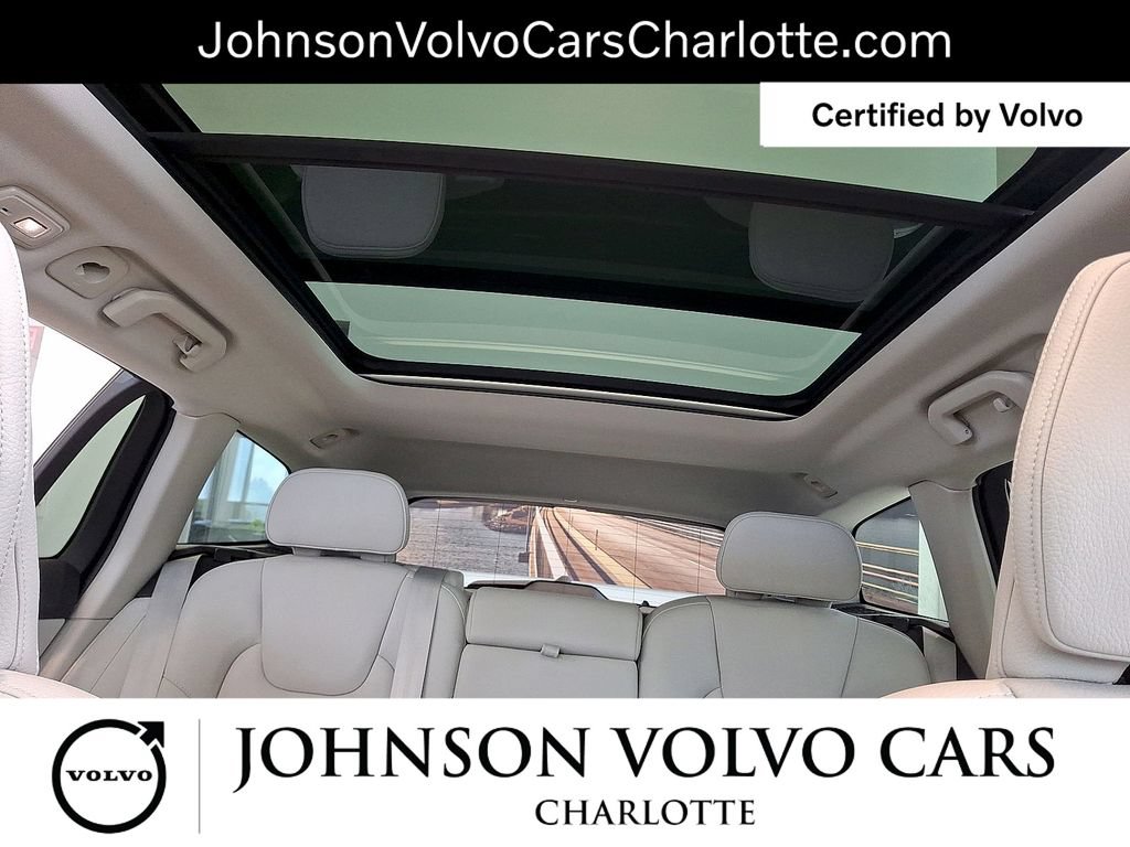 Certified 2025 Volvo V60 B5 Cross Country Plus AWD/4WD image 13