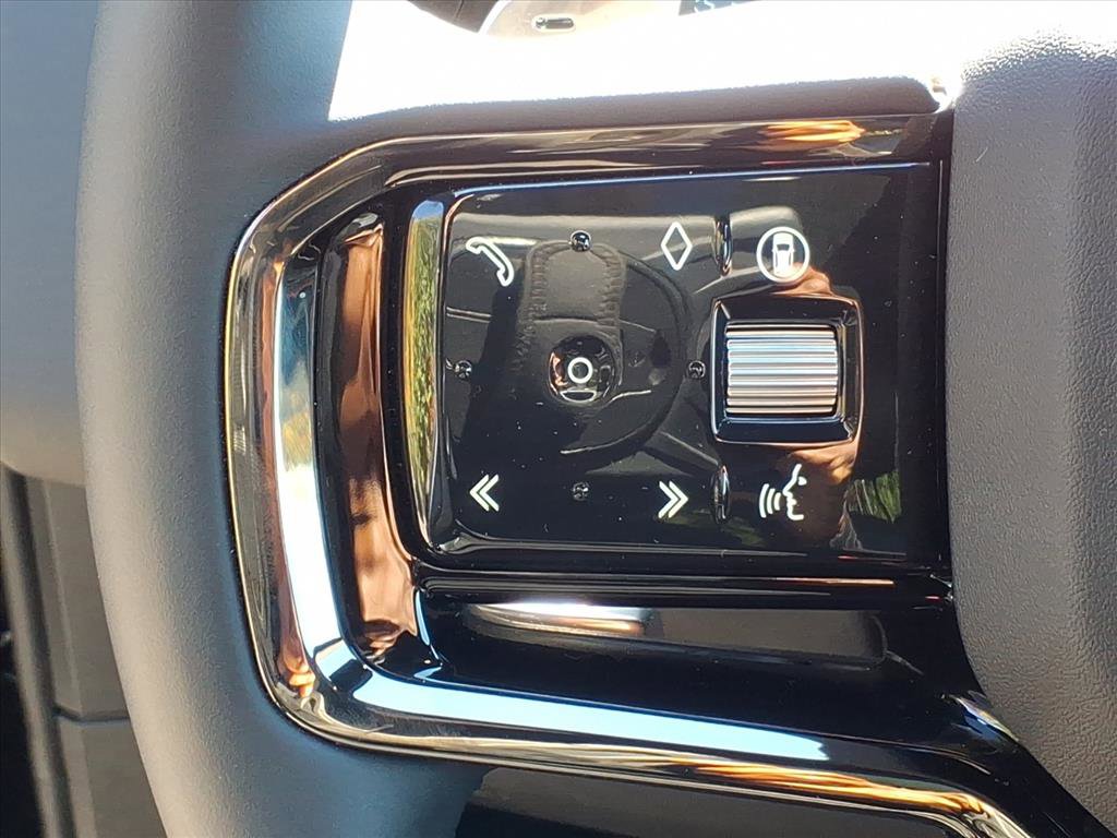 Used 2026 Land Rover Range Rover Evoque S image 16