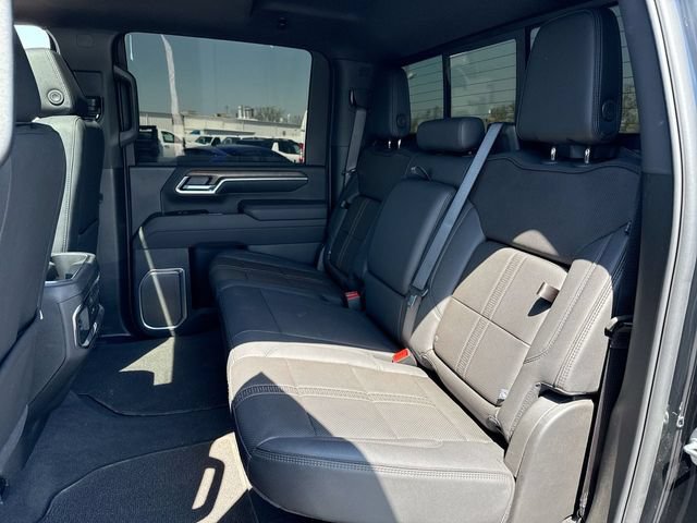 Used 2026 Chevrolet Silverado 3500 High Country w/ Technology Package AWD/4WD image 23