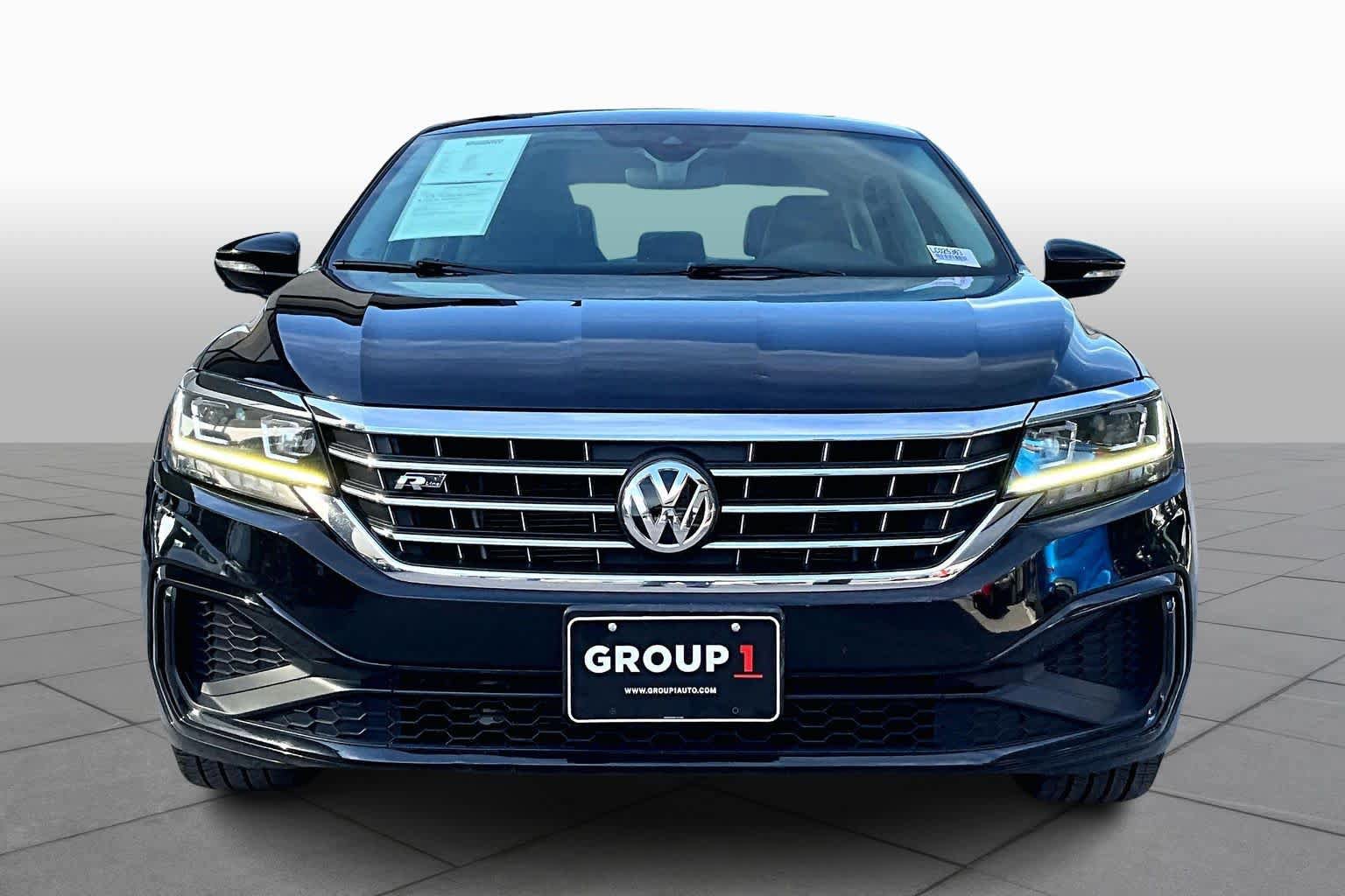 Used 2020 Volkswagen Passat 2.0T R-Line image 4