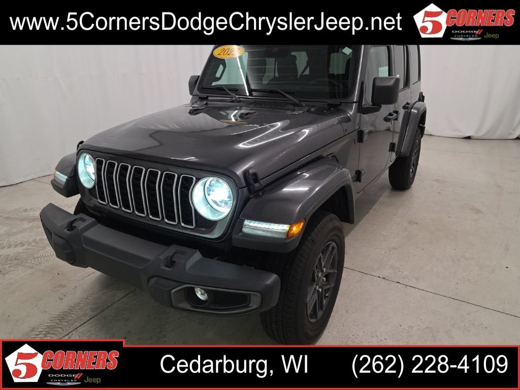Used 2025 Jeep Wrangler Unlimited Sahara AWD/4WD image 1
