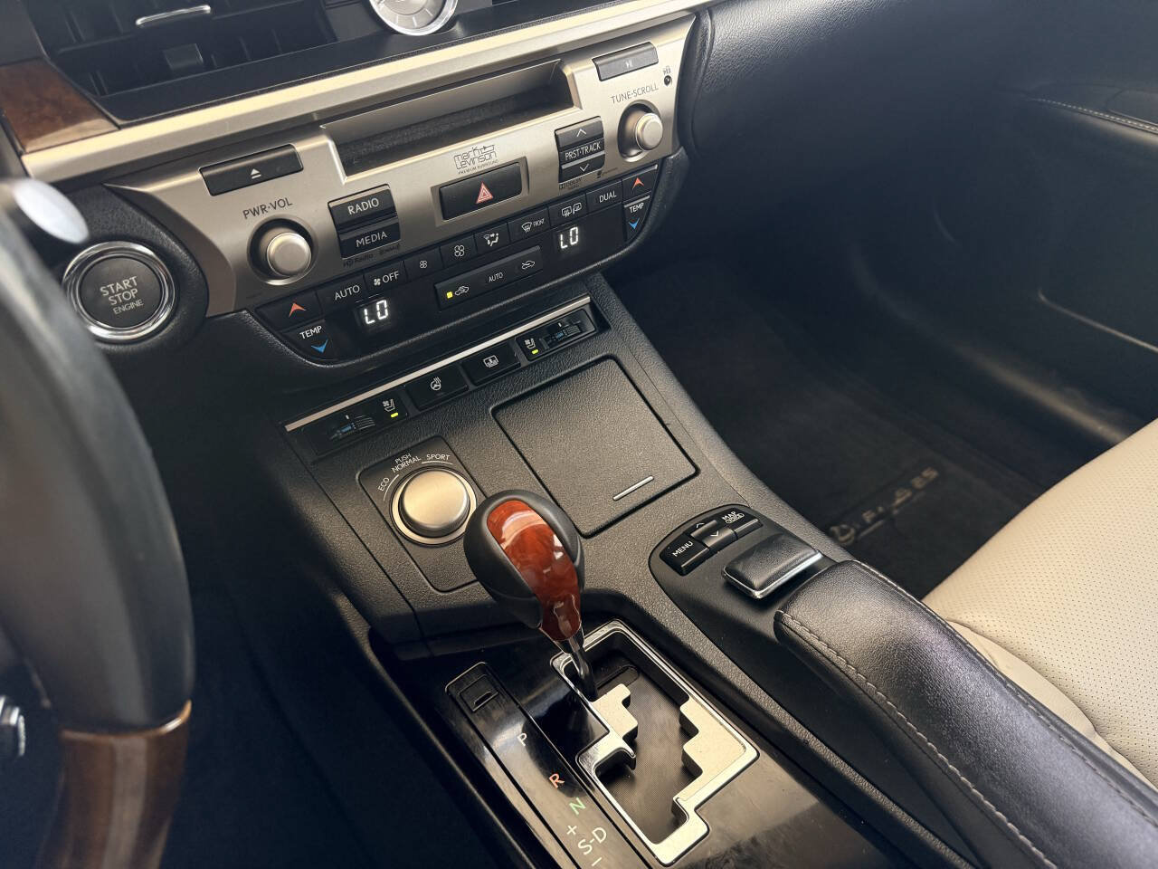 Used 2013 Lexus ES 350 FWD image 24