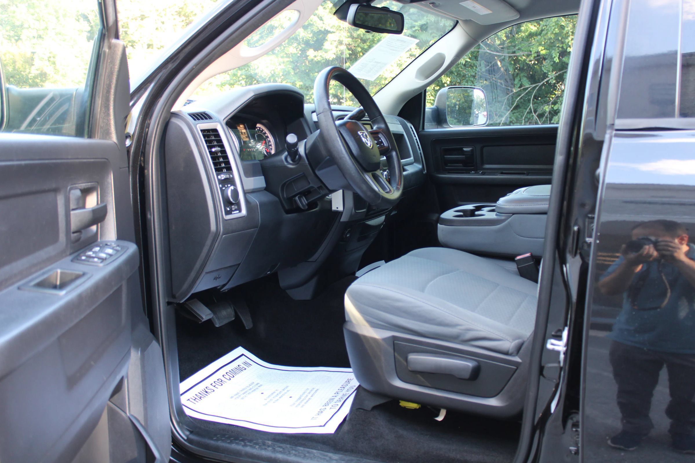 Used 2016 RAM 3500 Tradesman w/ Chrome Appearance Group RWD image 25
