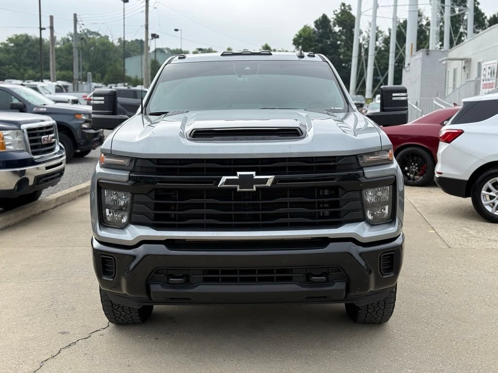 Used 2025 Chevrolet Silverado 2500 Custom w/ Custom Blackout Package AWD/4WD image 3