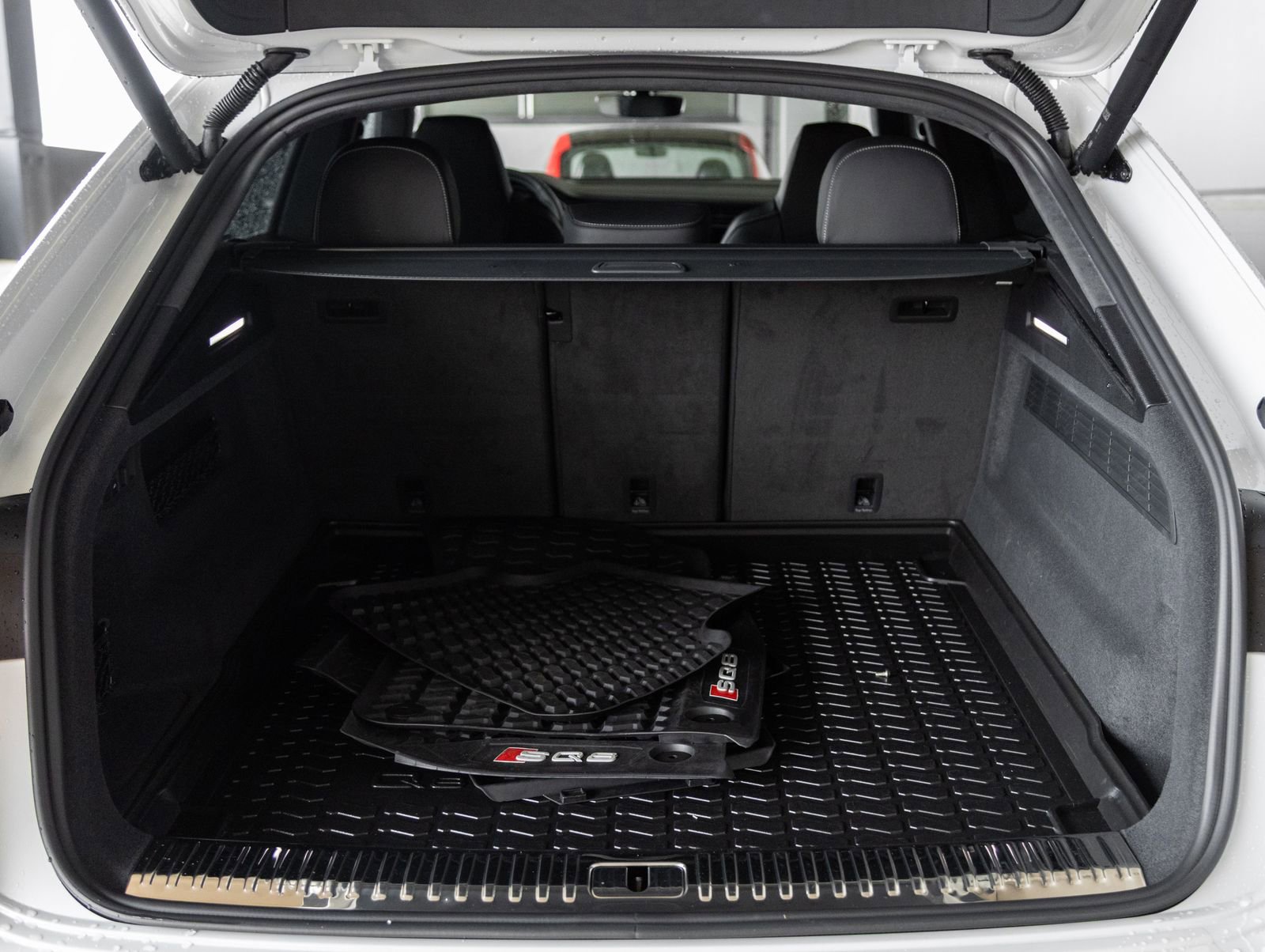 Used 2023 Audi SQ8 Prestige w/ Prestige Package AWD/4WD image 30