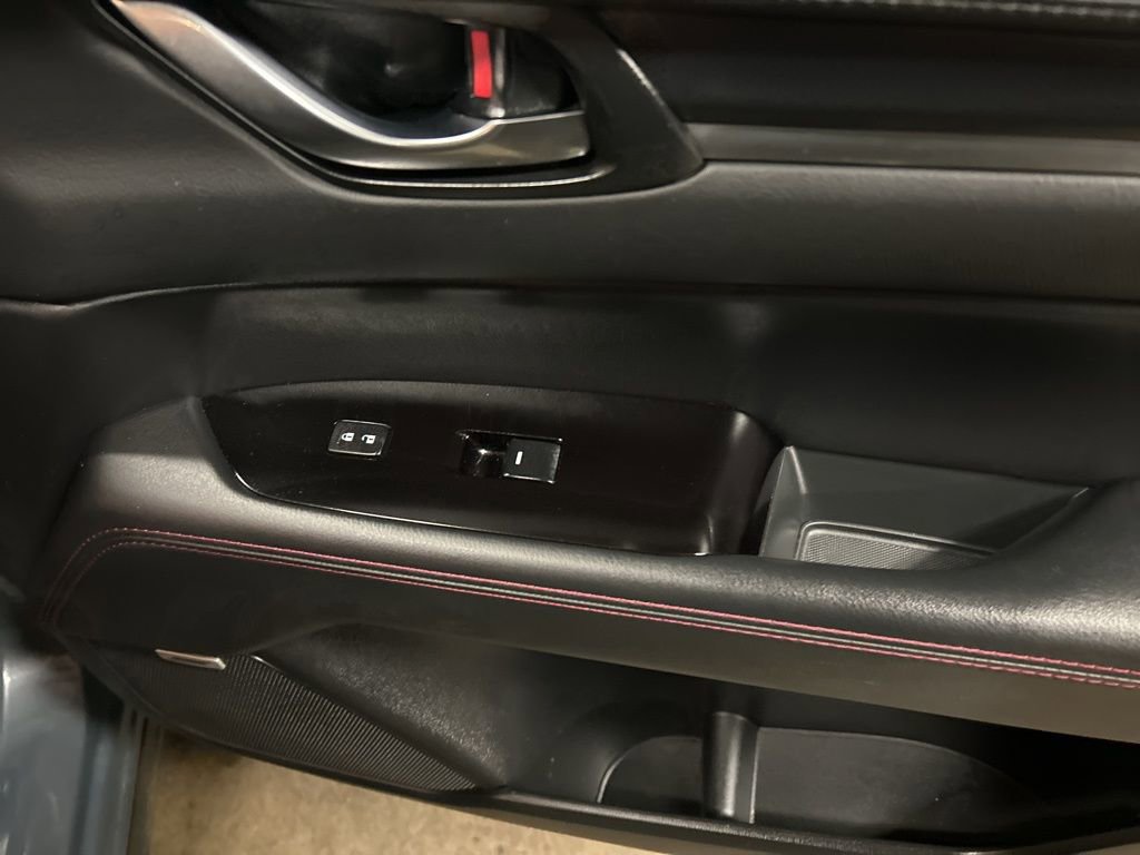 Used 2023 MAZDA CX-5 Carbon Edition image 25