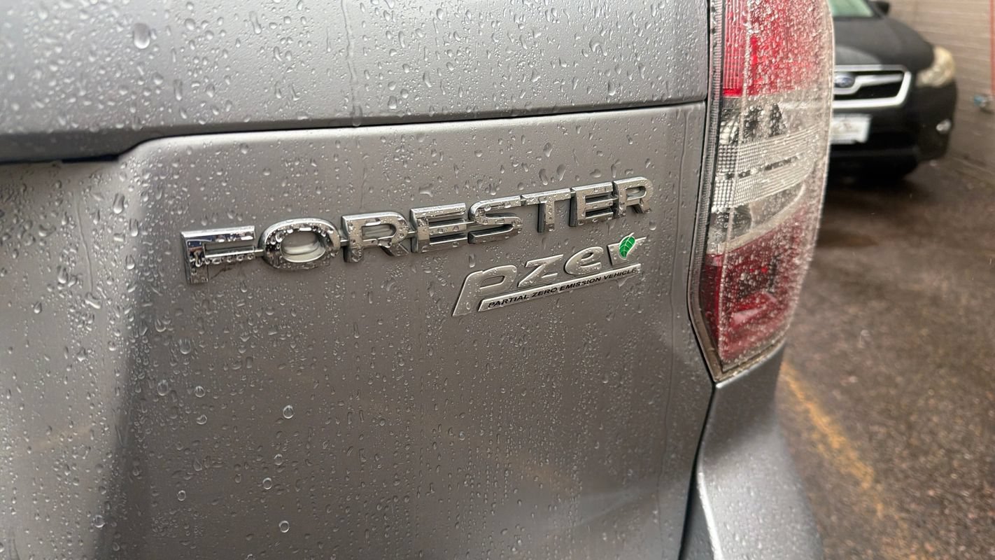 Used 2015 Subaru Forester 2.5i Premium AWD/4WD image 23