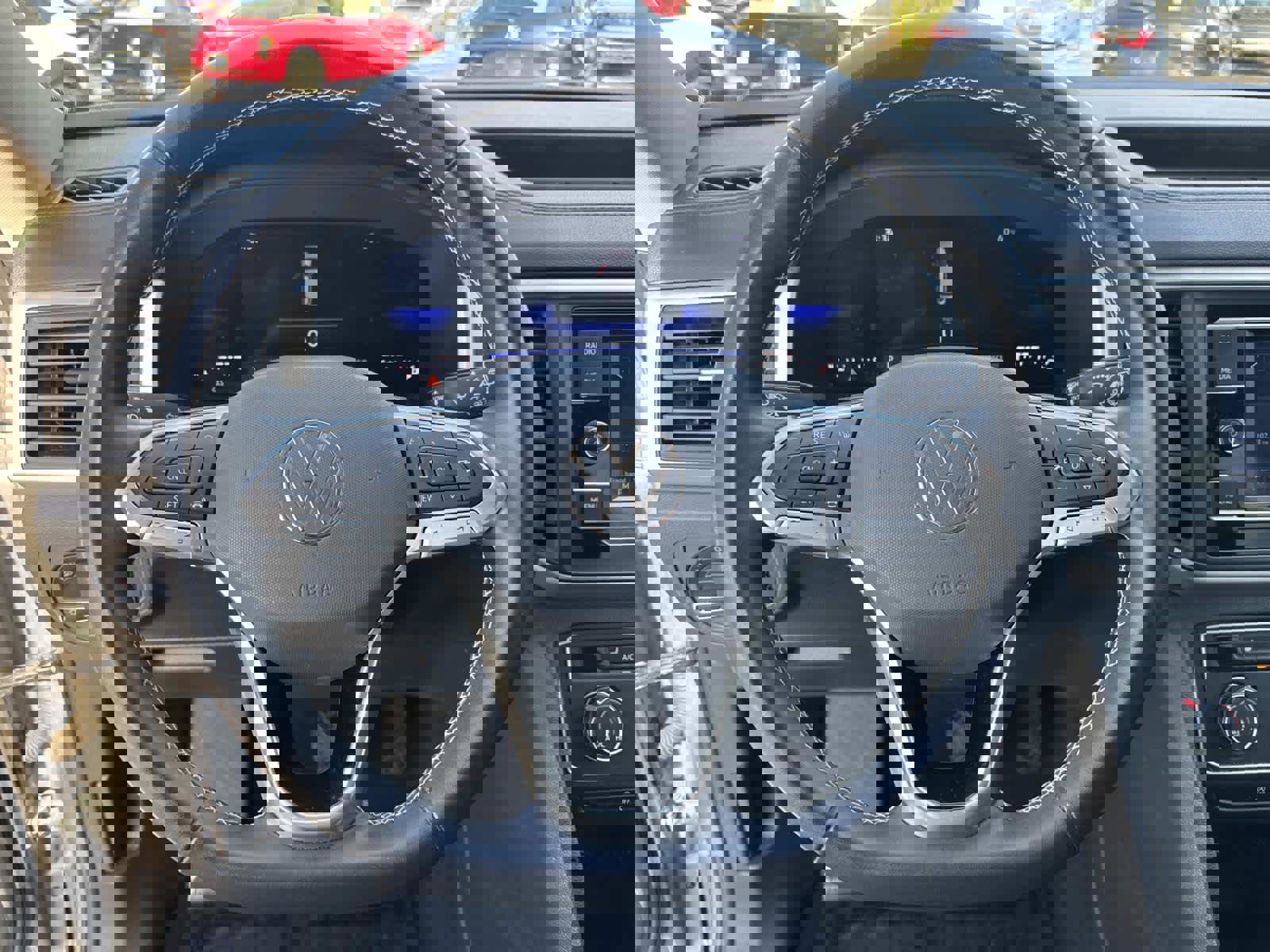 Used 2023 Volkswagen Atlas SE image 32