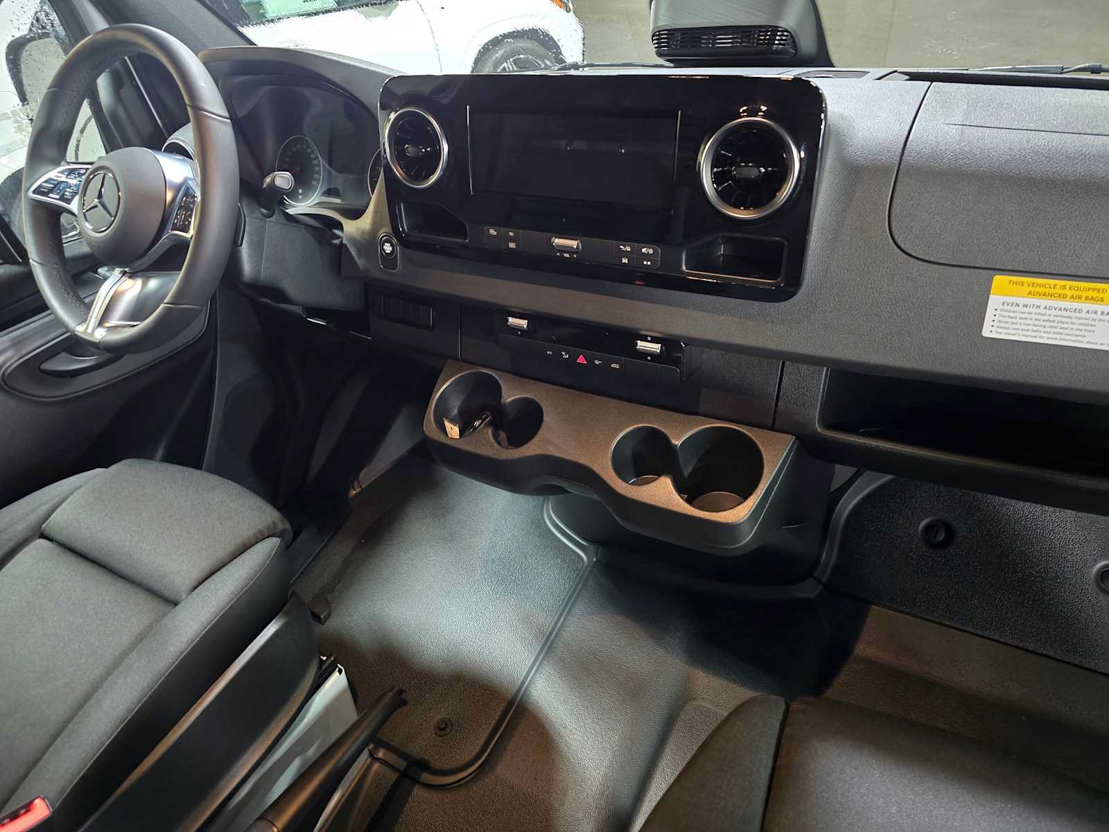 Used 2025 Mercedes-Benz Sprinter 2500 image 10