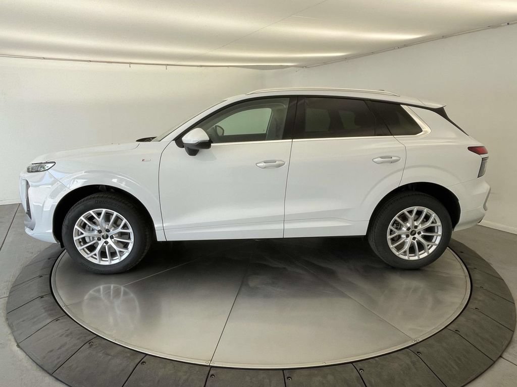 New 2026 Audi Q3 quattro 2.0T AWD/4WD image 2