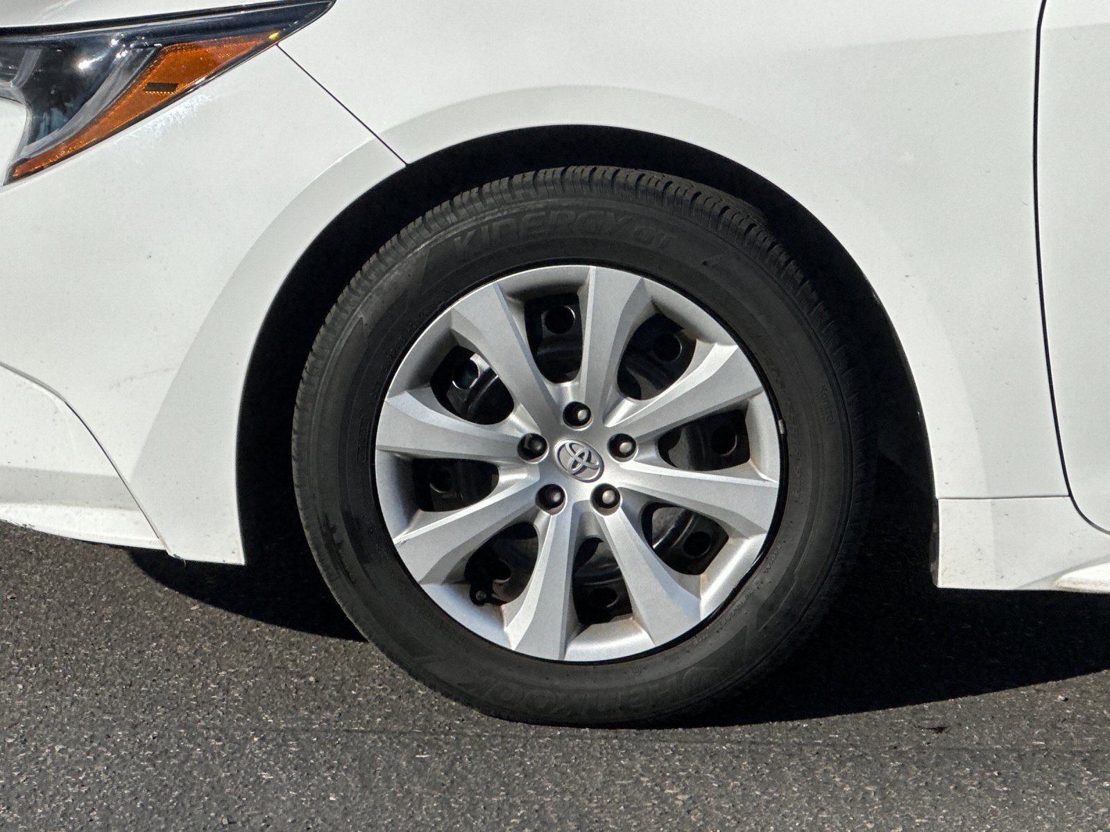 Used 2024 Toyota Corolla LE image 22