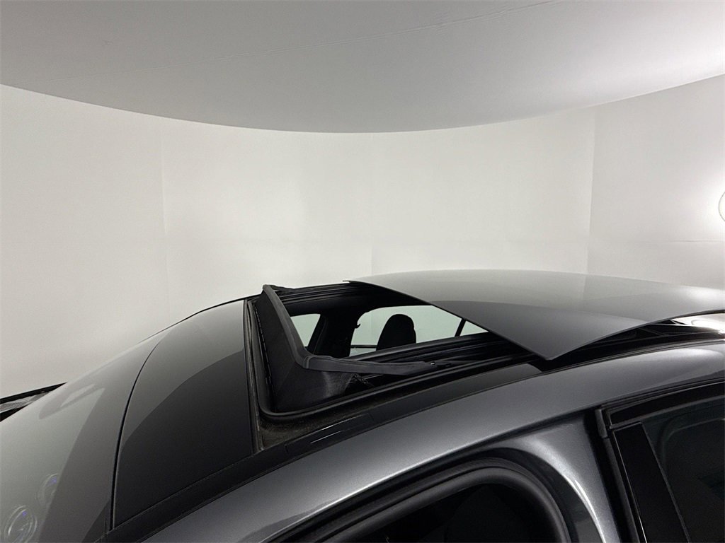 Used 2025 Mercedes-Benz C 300 4MATIC Sedan image 23