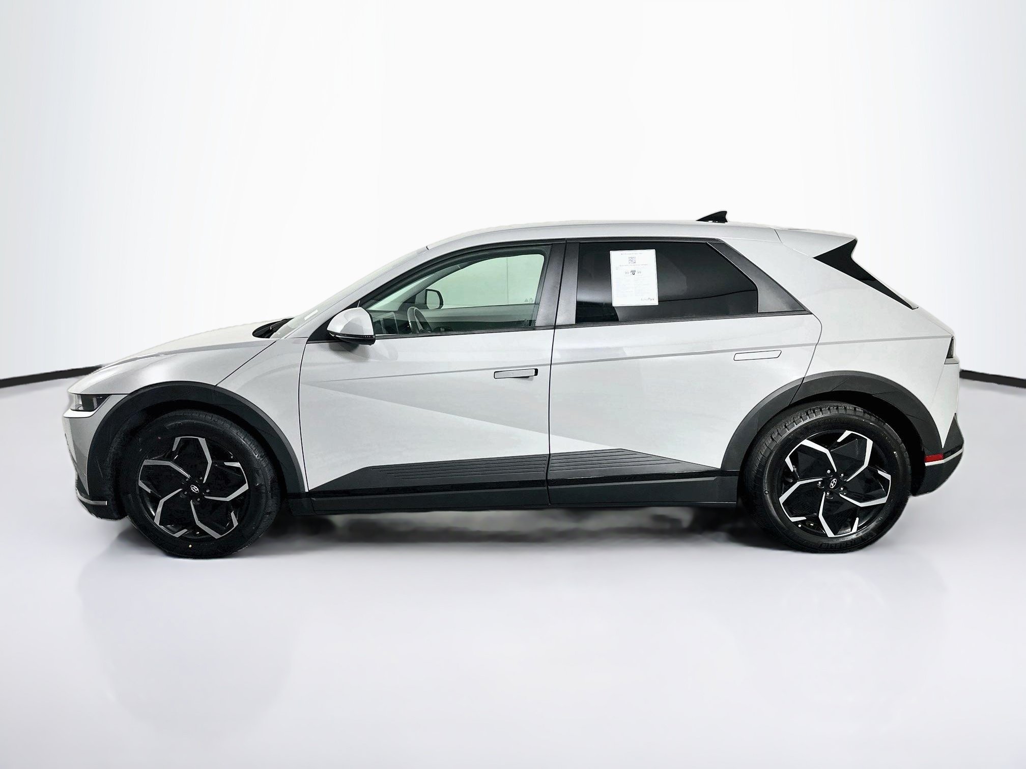 Used 2024 Hyundai Ioniq 5 SEL RWD image 4