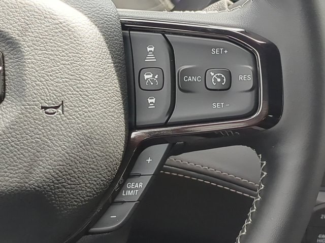 New 2026 RAM 3500 Limited AWD/4WD image 33