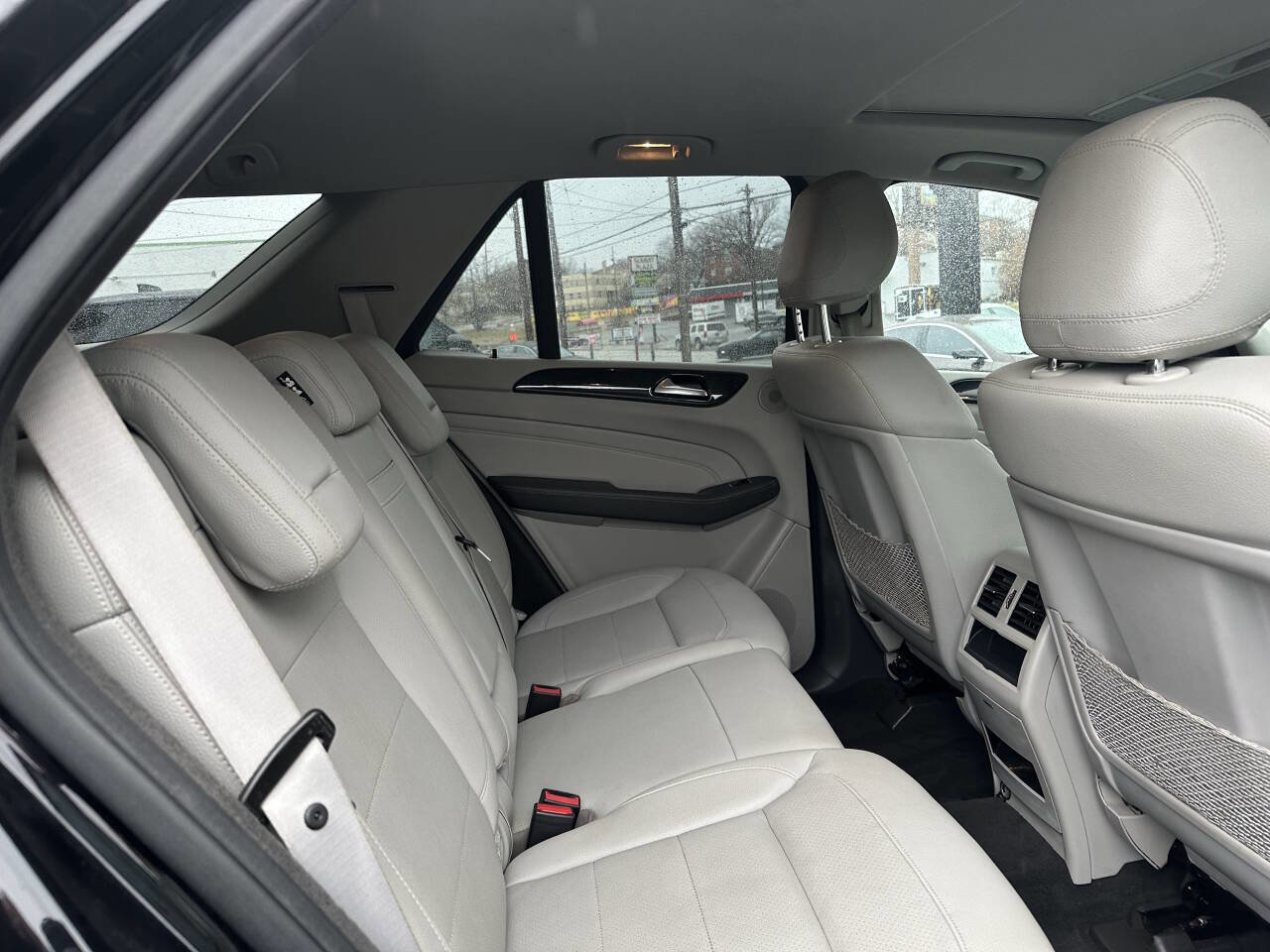 Used 2015 Mercedes-Benz ML 350 4MATIC w/ Premium 1 Package image 21