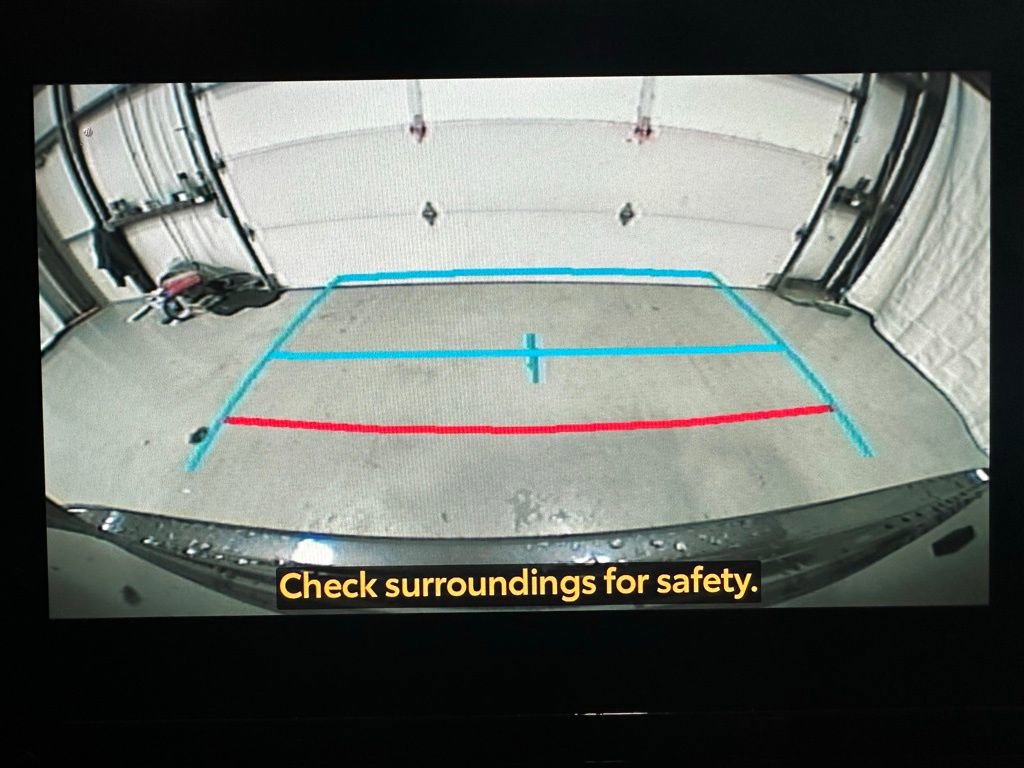 Used 2025 Toyota Highlander XLE image 39