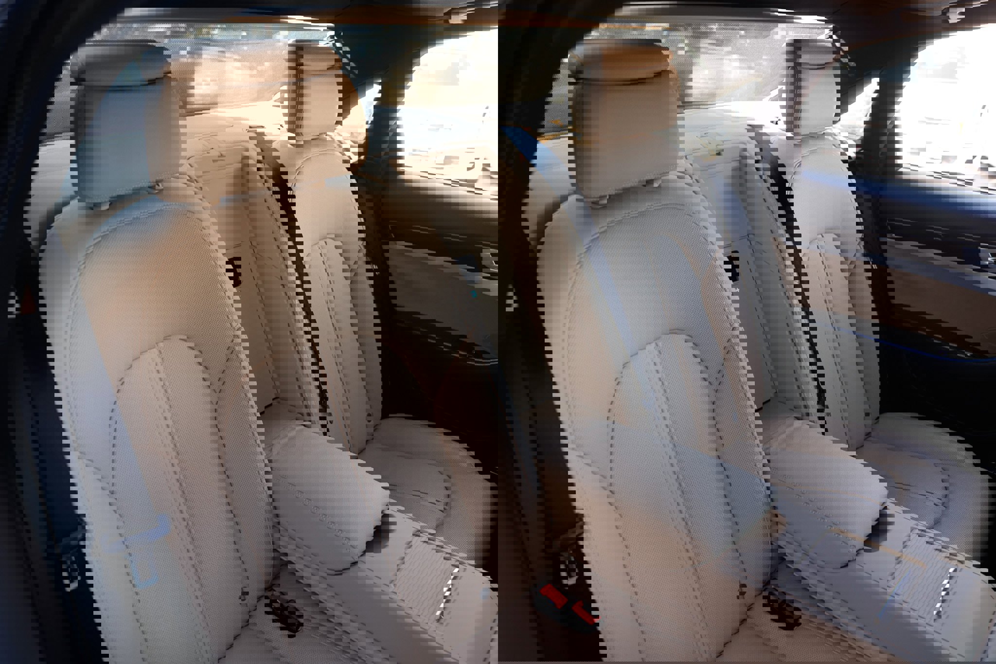 Used 2012 Audi A8 4.2 image 17