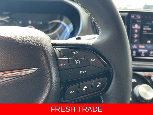 Used 2024 Chrysler Pacifica Premium FWD image 25