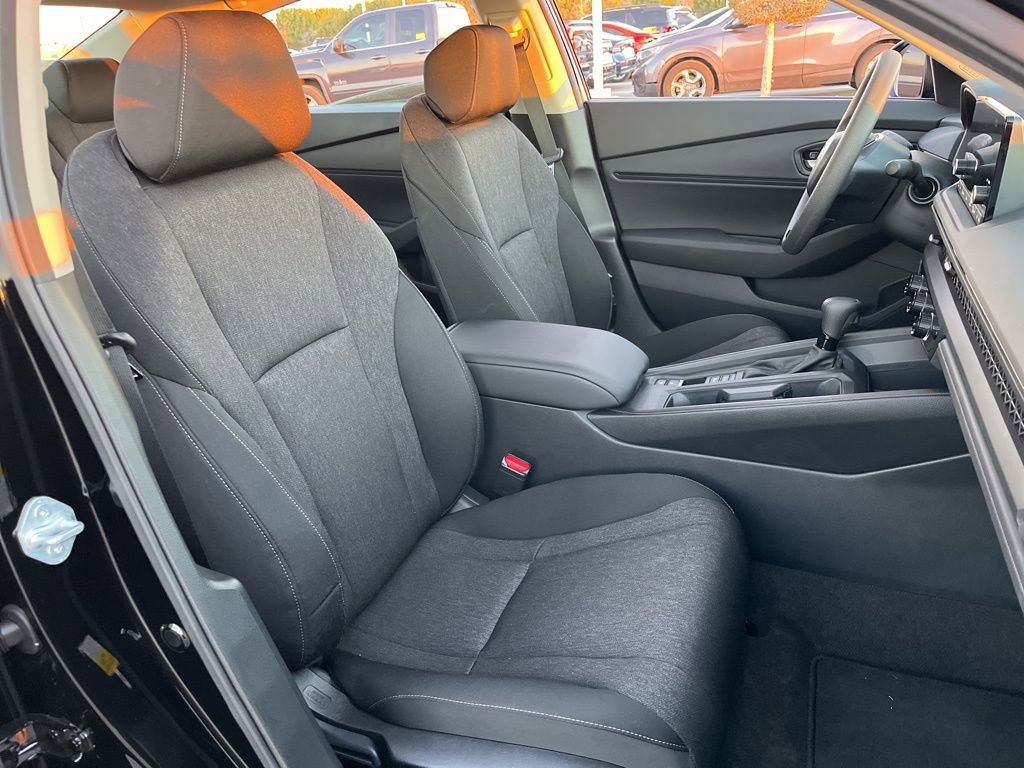Used 2025 Honda Accord SE image 27