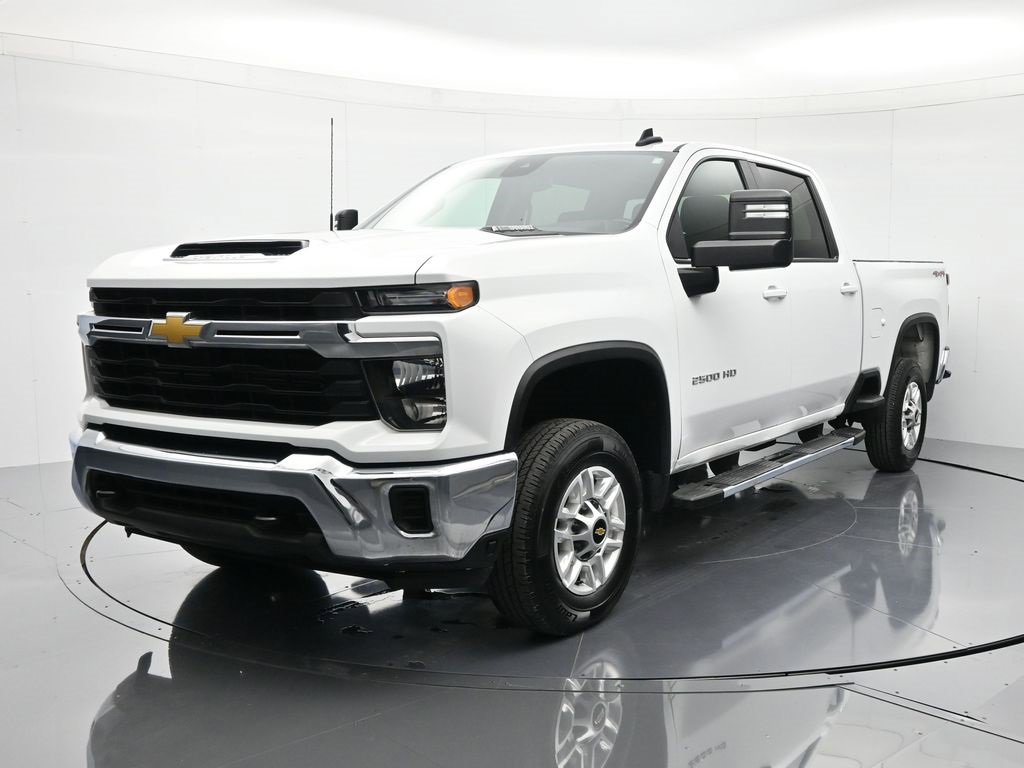 Used 2024 Chevrolet Silverado 2500 LT image 1