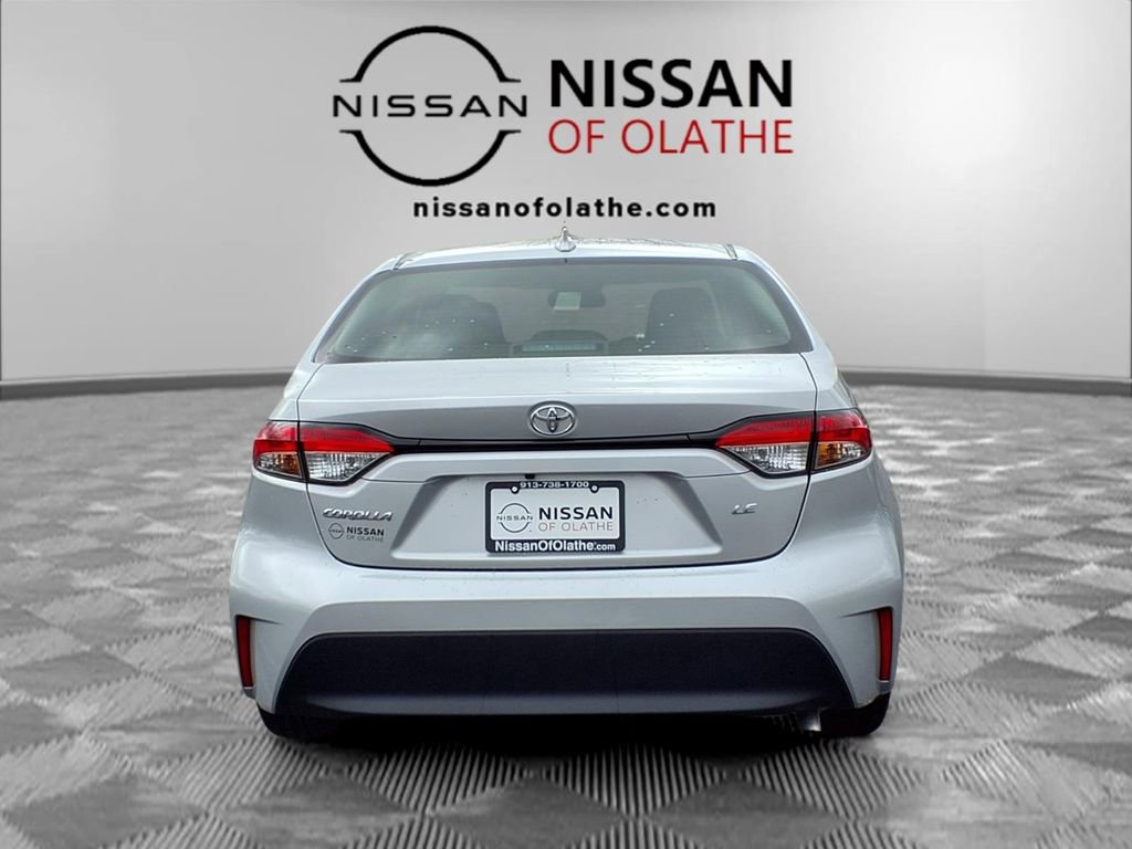 Used 2025 Toyota Corolla LE image 26