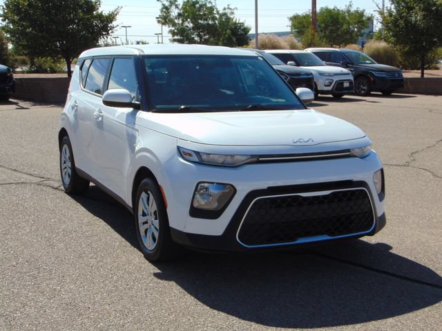 Used 2022 Kia Soul LX FWD image 9