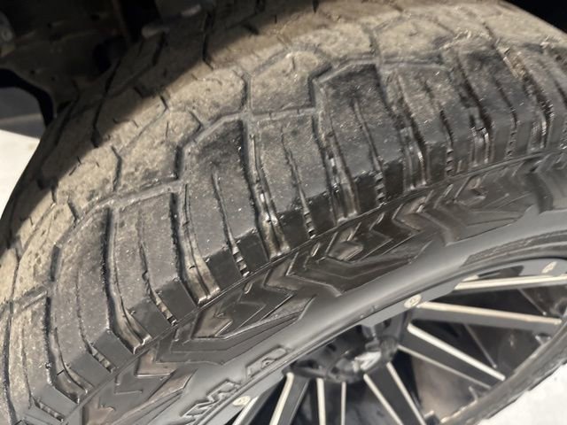 Used 2021 GMC Sierra 1500 AT4 image 39