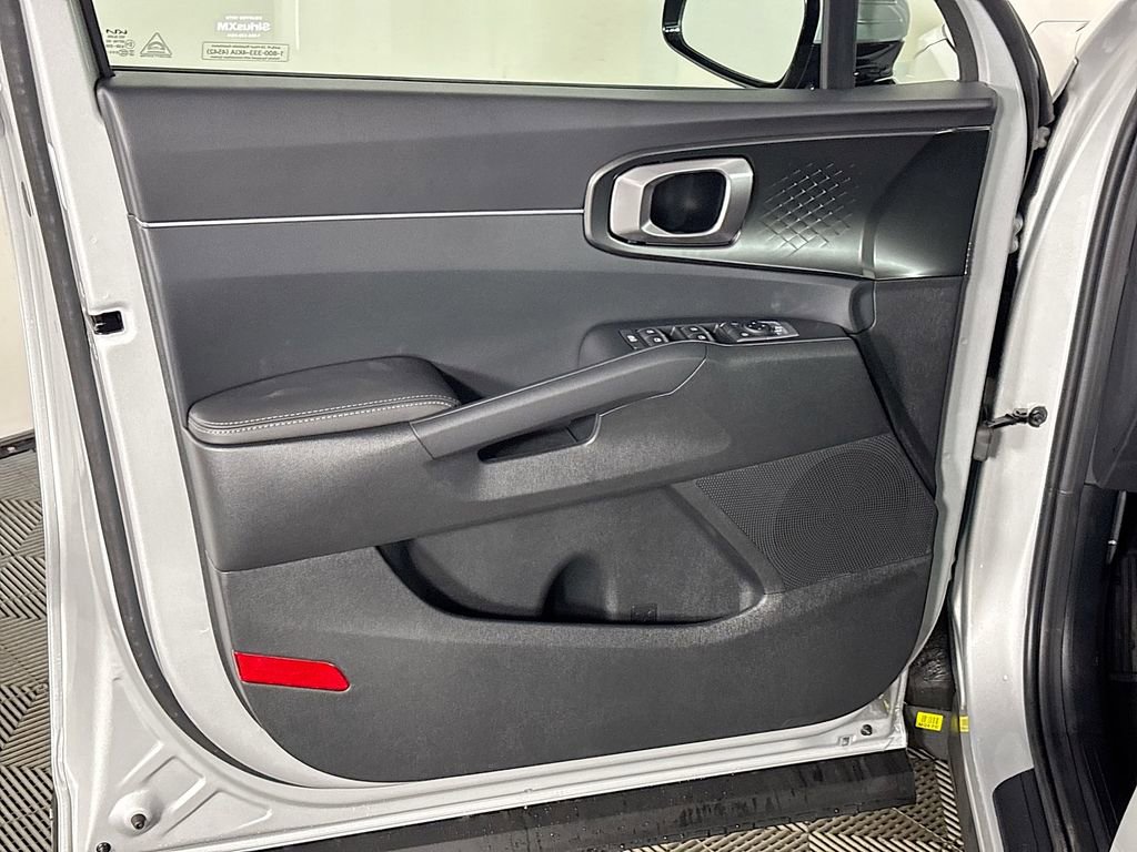 New 2025 Kia Sorento EX image 11