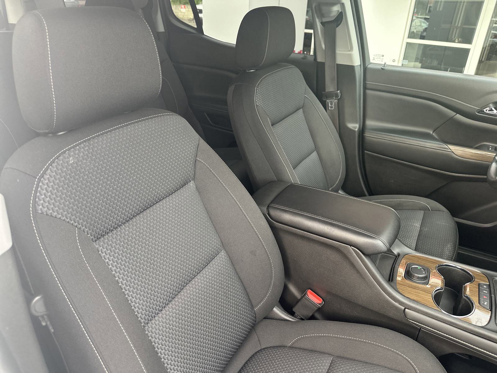 Used 2022 GMC Acadia SLE image 29