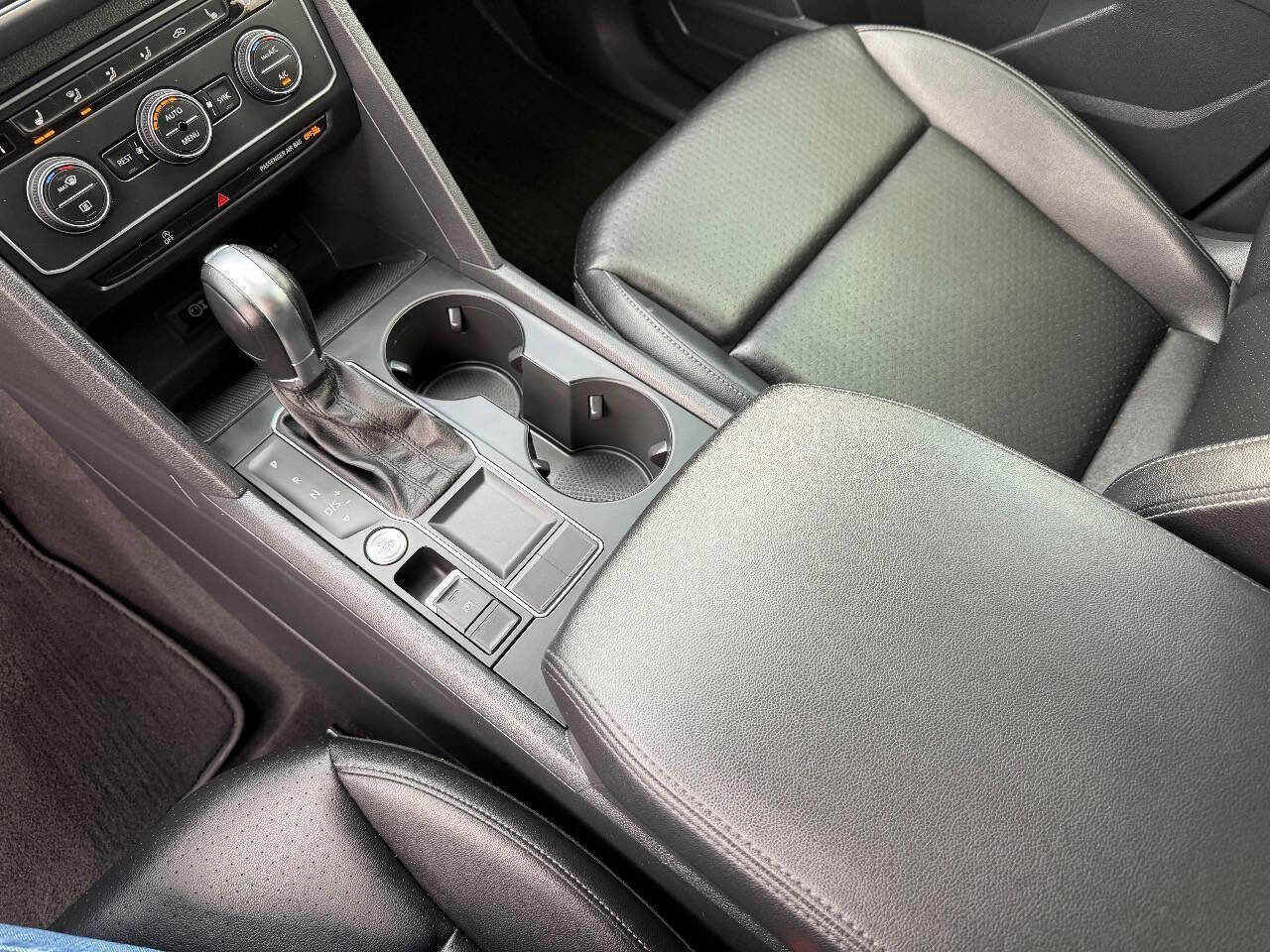 Used 2019 Volkswagen Atlas SE image 13