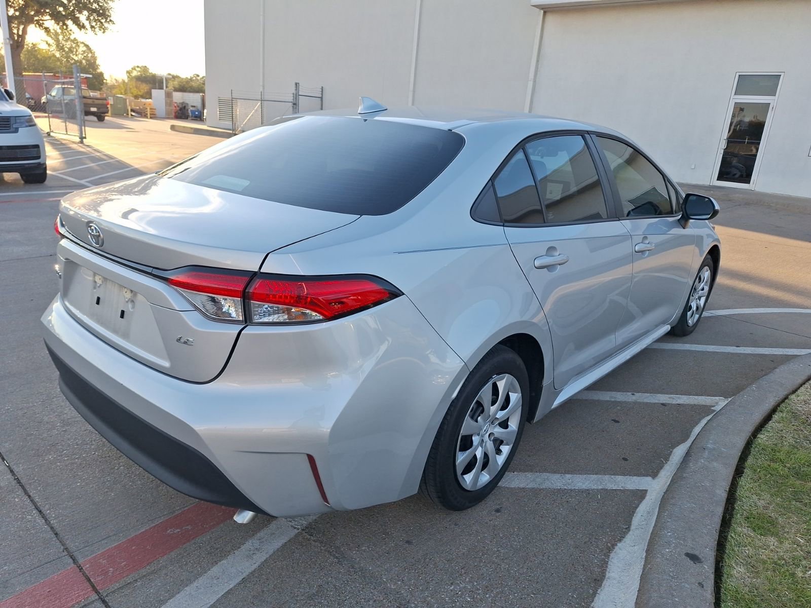 Used 2023 Toyota Corolla LE image 6