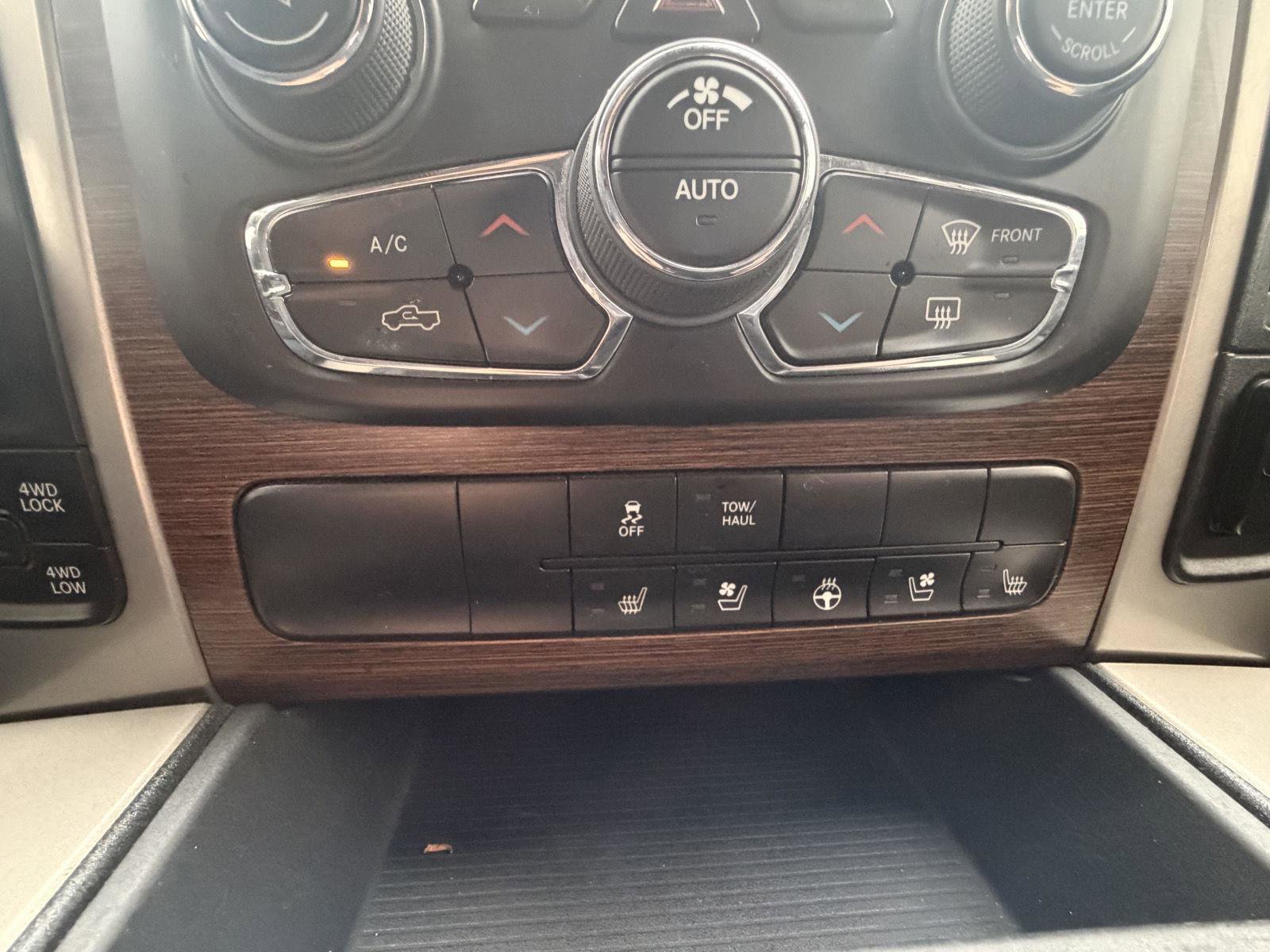 Used 2016 RAM 1500 Laramie w/ Convenience Group image 17